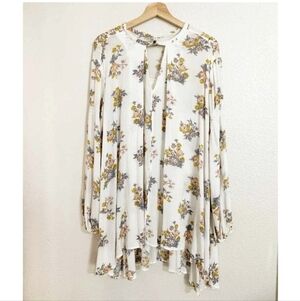 By Together You and I Floral Top